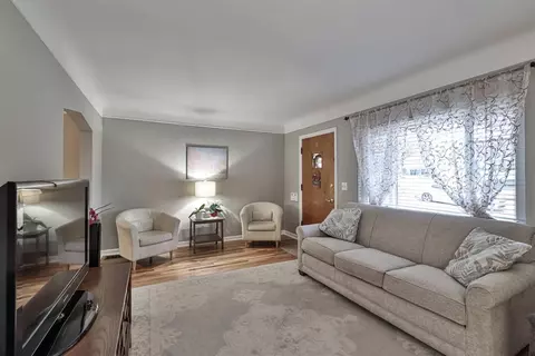977 Glenna Dr, Cincinnati, OH 45238 photo 4
