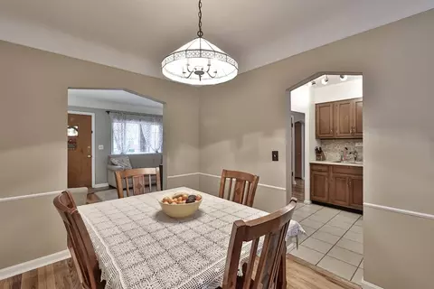 977 Glenna Dr, Cincinnati, OH 45238 photo 9