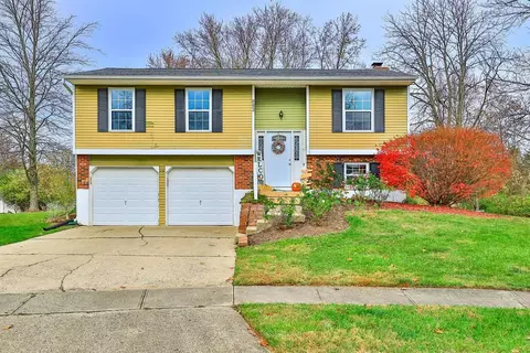 692 Woodthrush Dr, Cincinnati, OH 45244 photo 1
