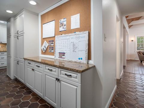 6704 Miami Bluff Dr, Mariemont, OH 45227 photo 21