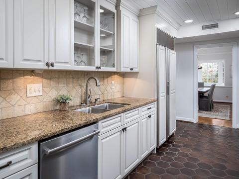 6704 Miami Bluff Dr, Mariemont, OH 45227 photo 19