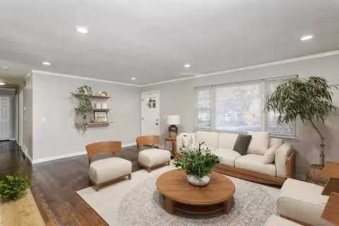 9096 Tag Dr, Cincinnati, OH 45231 photo 3