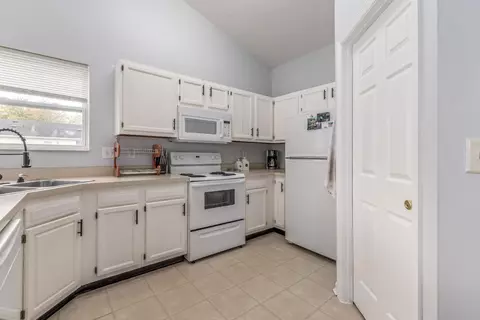 2646 Ruby Ln, Middletown, OH 45044 photo 12