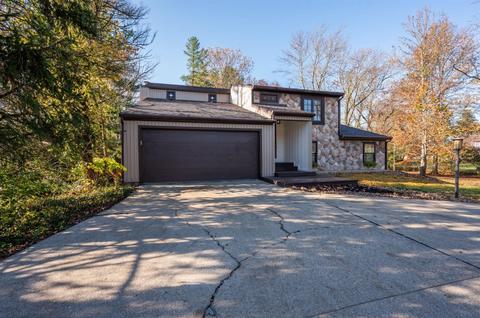 1409 Amesbury Dr, Cincinnati, OH 45231 photo 4