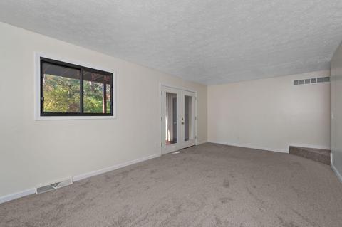 1409 Amesbury Dr, Cincinnati, OH 45231 photo 26