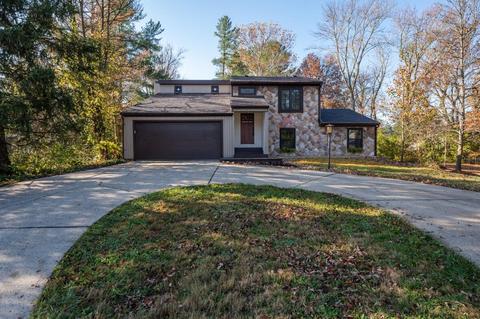 1409 Amesbury Dr, Cincinnati, OH 45231 photo 1