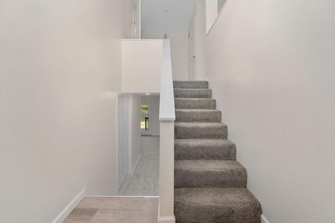 1409 Amesbury Dr, Cincinnati, OH 45231 photo 8