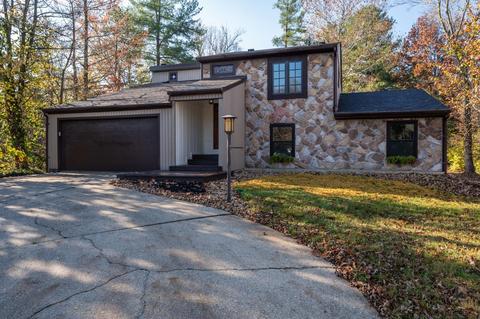 1409 Amesbury Dr, Cincinnati, OH 45231 photo 3