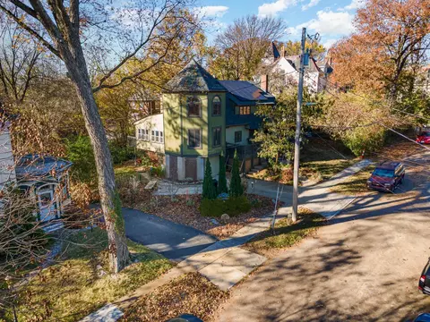 2165 Elysian Pl, Cincinnati, OH 45219 photo 4