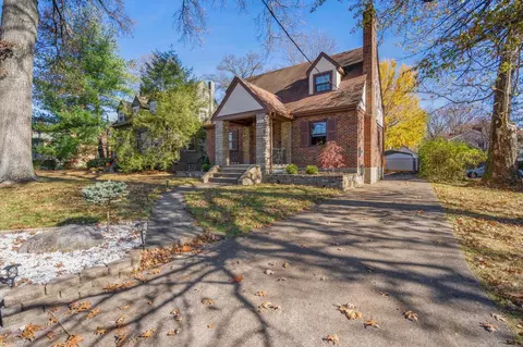 1660 Beacon St, Cincinnati, OH 45230 photo 2
