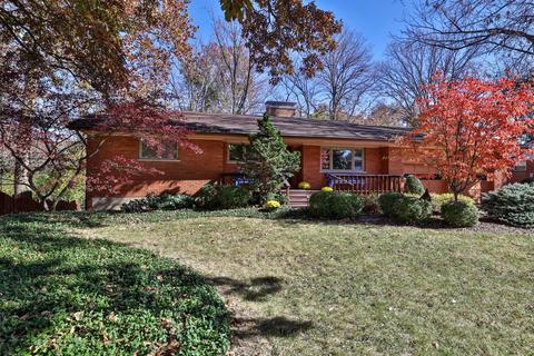 8834 Cavalier Dr, Cincinnati, OH 45231 photo 2