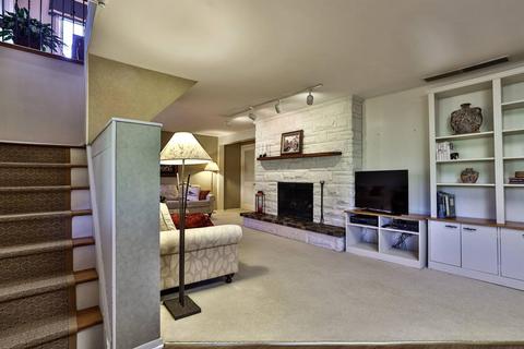 8834 Cavalier Dr, Cincinnati, OH 45231 photo 8