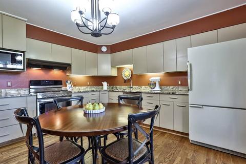 8834 Cavalier Dr, Cincinnati, OH 45231 photo 11