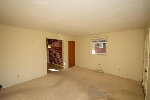 9726 Woodmill Ln, Cincinnati, OH 45231 photo 5