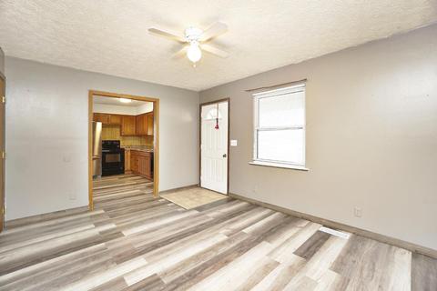 122 Walnut St, Franklin, OH 45005 photo 3