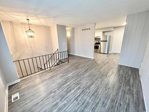 1709 Atson Ln, Cincinnati, OH 45205 photo 2