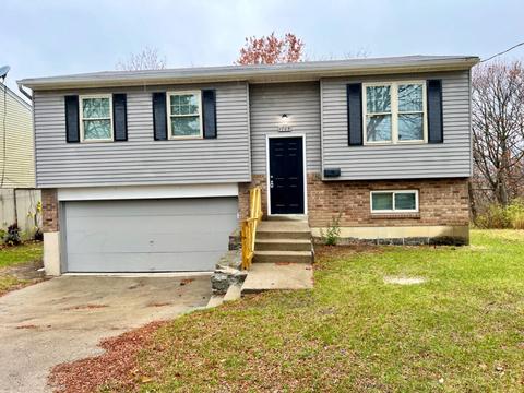 1709 Atson Ln, Cincinnati, OH 45205 photo 1