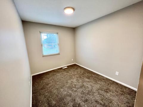1709 Atson Ln, Cincinnati, OH 45205 photo 5