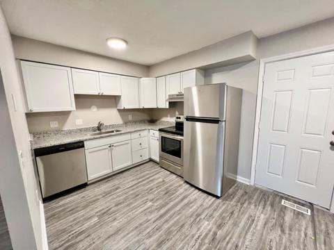 1709 Atson Ln, Cincinnati, OH 45205 photo 3