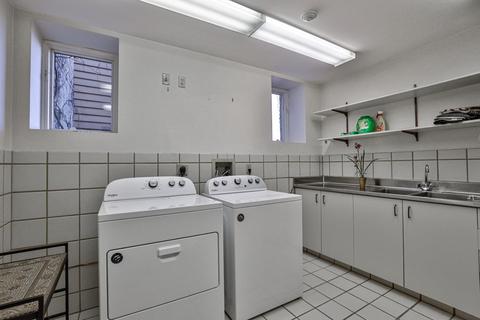 945 Hill St, Cincinnati, OH 45202 photo 32