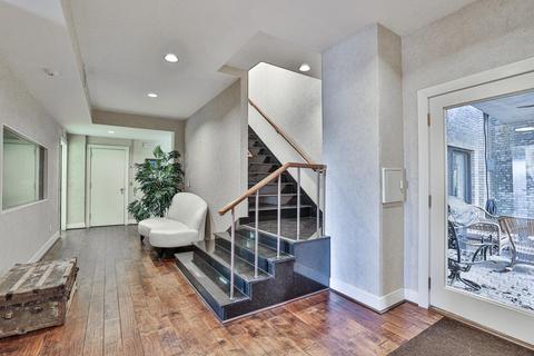 945 Hill St, Cincinnati, OH 45202 photo 27