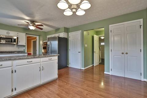412 Stonehearst Ln, Cincinnati, OH 45231 photo 19