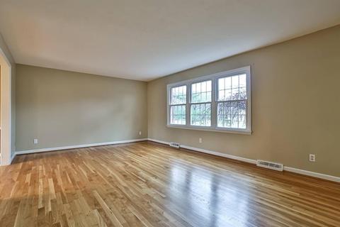 412 Stonehearst Ln, Cincinnati, OH 45231 photo 6