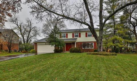 412 Stonehearst Ln, Cincinnati, OH 45231 photo 2