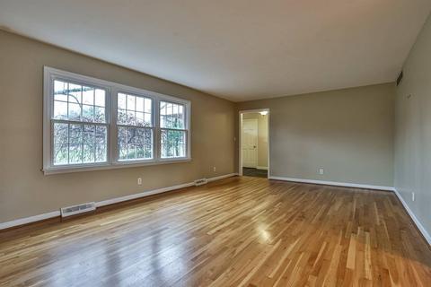 412 Stonehearst Ln, Cincinnati, OH 45231 photo 8
