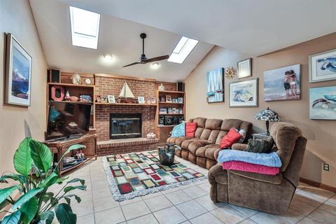 7940 Deerhurst Pl, Maineville, OH 45039 photo 8