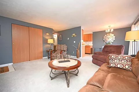 467 Vancouver Ct, Cincinnati, OH 45244 photo 8