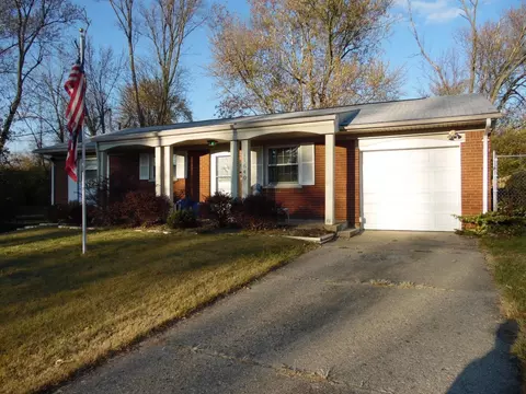 11640 Harrington Ct, Forest Park, OH 45240 photo 2