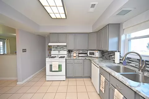 12115 Westerly Dr, Cincinnati, OH 45231 photo 8