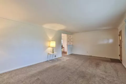 9362 Long Ln, Cincinnati, OH 45231 photo 5