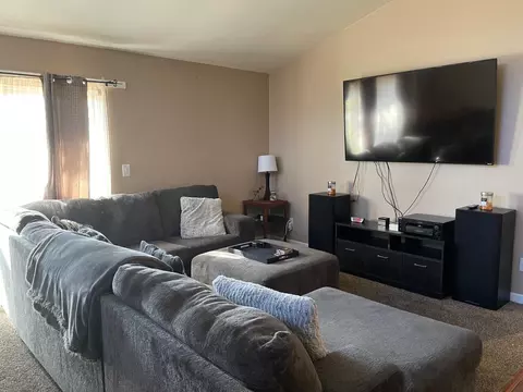 10921 Carnegie Dr, Forest Park, OH 45240 photo 3