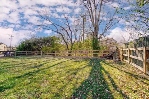 2497 Crest Rd, Cincinnati, OH 45231 photo 13