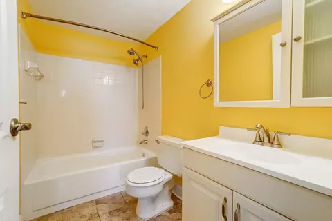 2497 Crest Rd, Cincinnati, OH 45231 photo 10