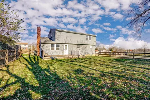 2497 Crest Rd, Cincinnati, OH 45231 photo 11