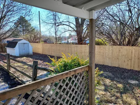 446 Elm St, Georgetown, OH 45121 photo 2