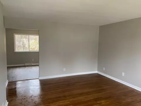 275 Beechridge Dr, Cincinnati, OH 45216 photo 4