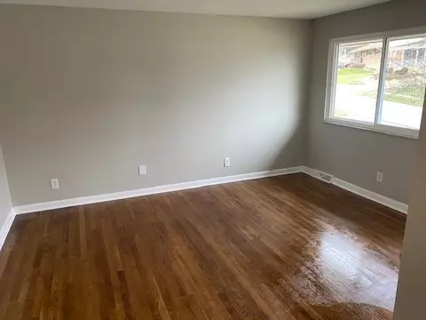 275 Beechridge Dr, Cincinnati, OH 45216 photo 2