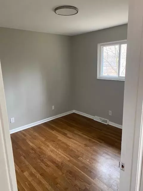275 Beechridge Dr, Cincinnati, OH 45216 photo 9