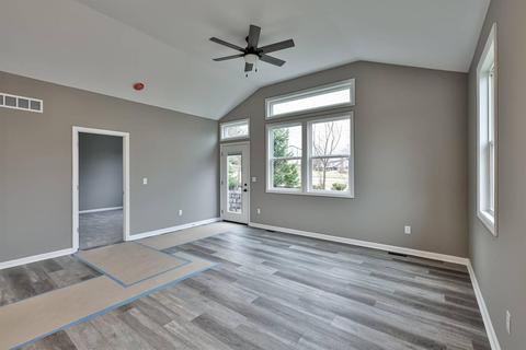 3389 Forestview Gardens Dr, Cincinnati, OH 45211 photo 8