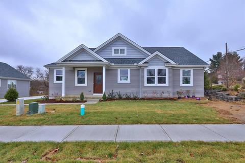 3389 Forestview Gardens Dr, Cincinnati, OH 45211