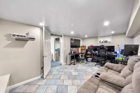 58 Laurel, Cincinnati, OH 45216 photo 22