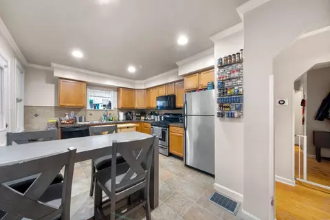 58 Laurel, Cincinnati, OH 45216 photo 10