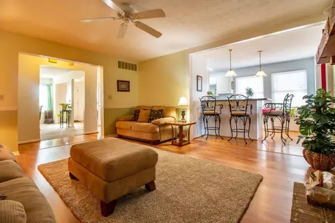 934 Sarbrook Dr, Cincinnati, OH 45231 photo 9