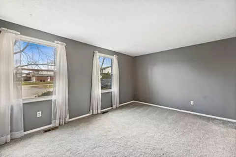 1464 Longacre Dr, Forest Park, OH 45240 photo 5