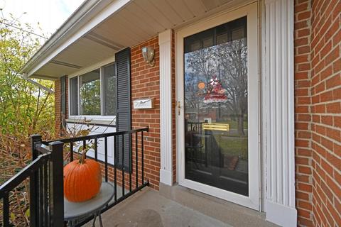 1267 Meadowbright Ln, Cincinnati, OH 45230 photo 2