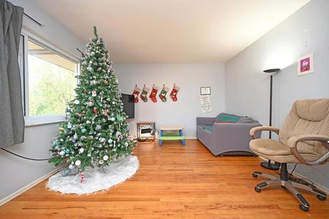1267 Meadowbright Ln, Cincinnati, OH 45230 photo 5